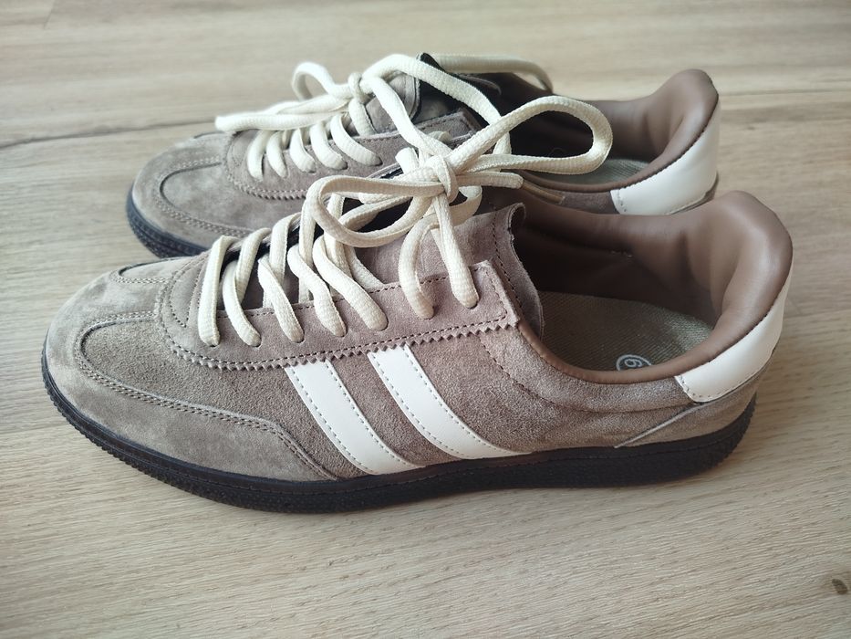 Buty sportowe damskie