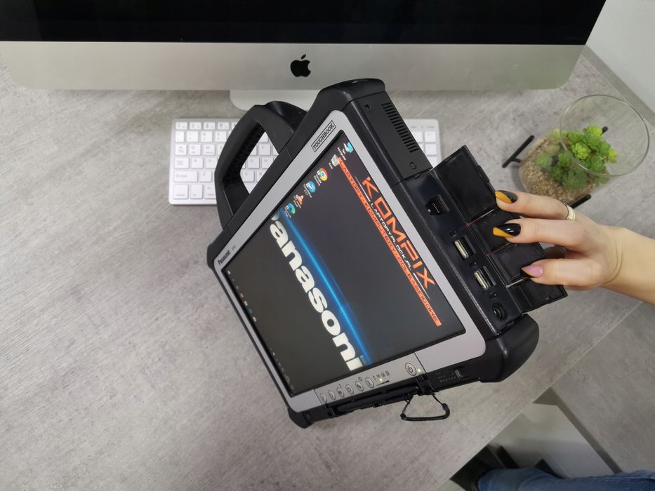 Pancerny Panasonic CF-D1 i5-6Gen 16GB 512 SSD WINDOWS 11 - Tablet