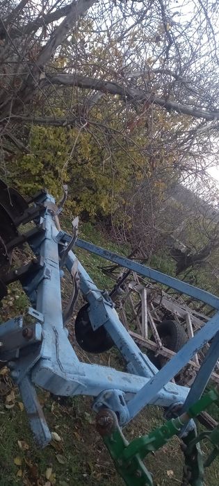 Продам Плуг Полігон ПМУ 5-35