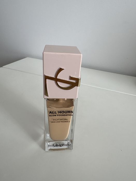 Podkład do twarzy Yves Saint Laurent All Hours Glow Foundation