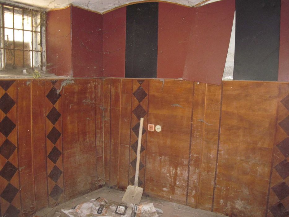 Нежитлові підвальні приміщення, площею 27,8 кв.м, м.Львів