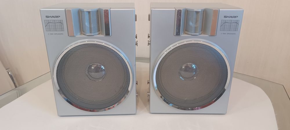 Sharp GF-700 колонки.