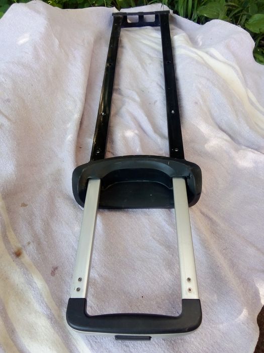 Продам ручку на дорожну вализку 68/16,Б/У,у доброму стані 680/160