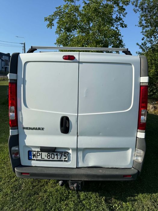 Renault Trafic 2 2.0 dci 2010r -uszkodzony