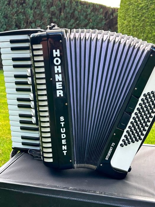 Hohner student 72 basy stan bardzo dobry