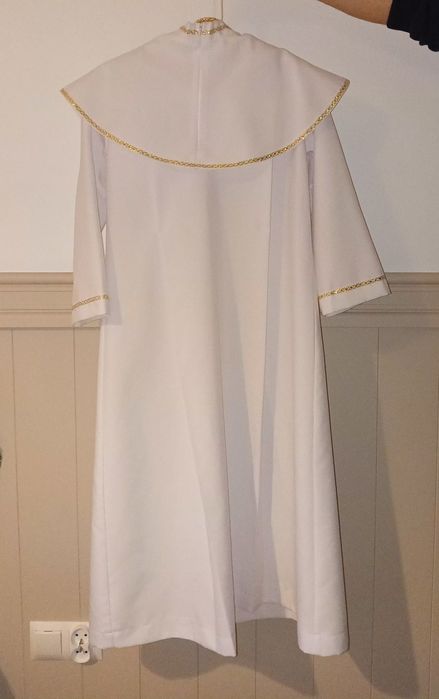 Szatka komunijna, alba komunijna dla dziewczynki, kościół Fara