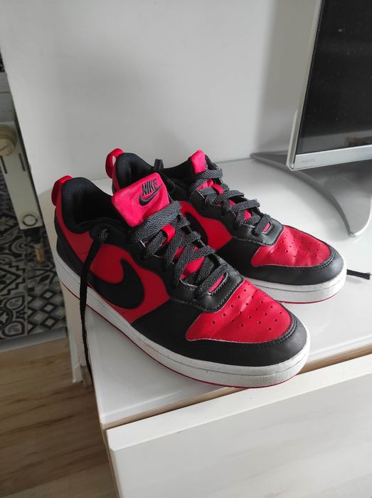 Buty chłopięce Nike r.39