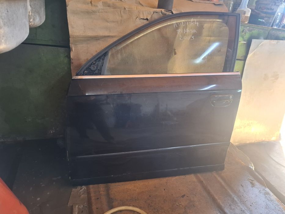 Porta FreT esq Audi Á4 (B6) Ano 2003