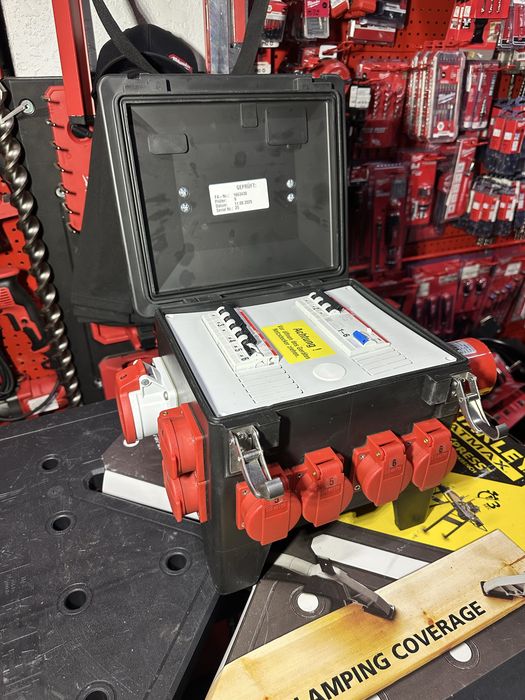 Розподільник живлення Розподільний електричний пристрій RED DEHA