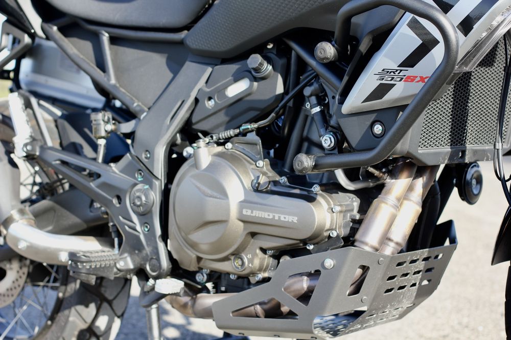 QJMOTOR SRT 600 SX | 2026 | 300 KM | 3 MALAS