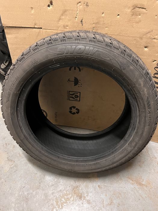 Opony zimowe Kormoran 225x50x17 bieznik 8mm