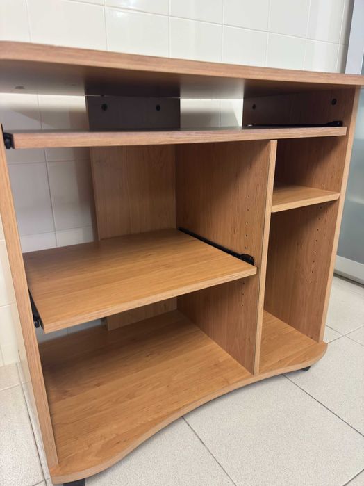 Secretária madeira castanha c/ rodas