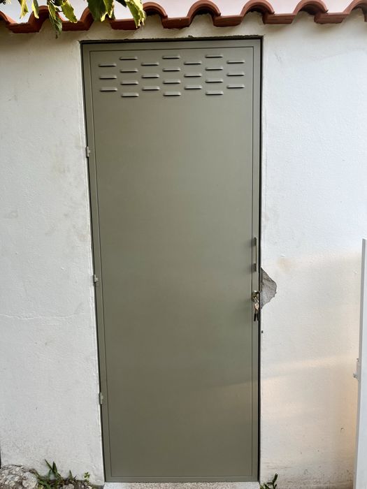 Serviços variados de serralharia- Ferro e inox