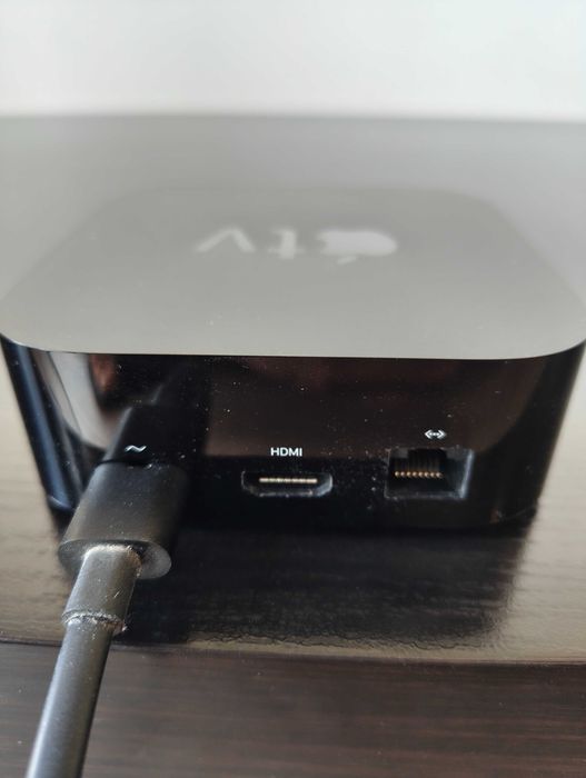 Apple TV 4K e Comando - A funcionar a 100%