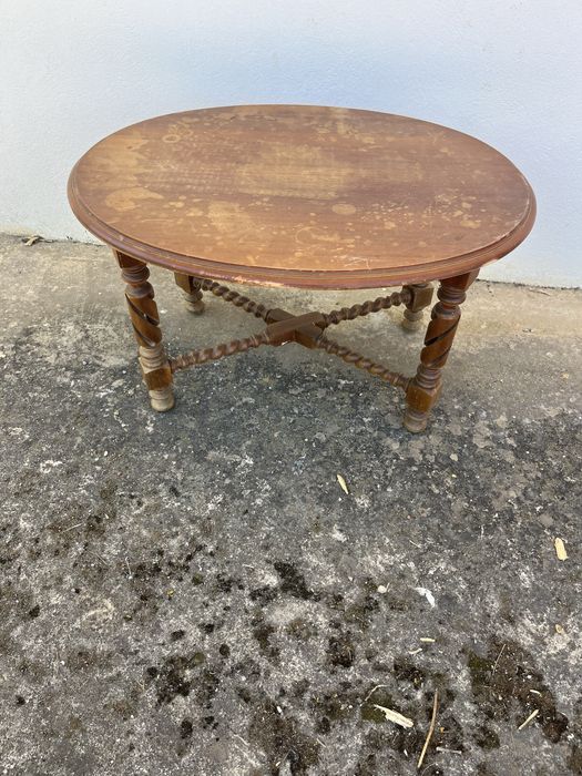 Mesa de sala antiga