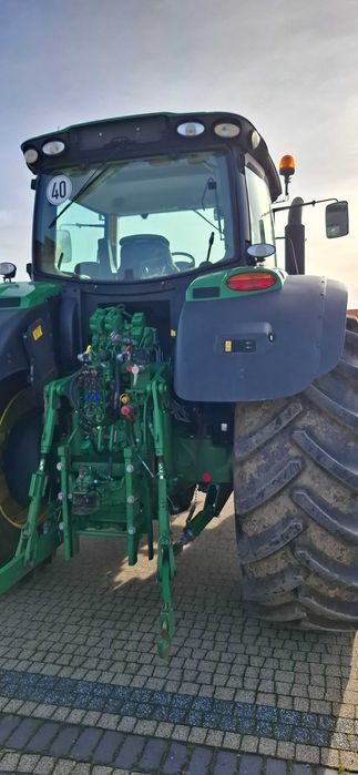 Ciągnik JOHN DEER 6175 R