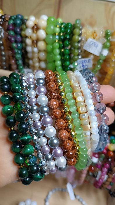 Браслет з натурального каменю.