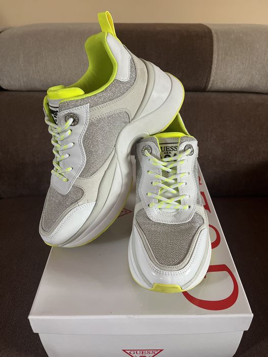 GUESS Sneakersy „Juless” model:FL7JUS FAB12 | Juless