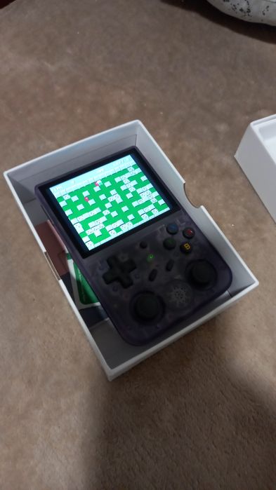 Retro... Consola de jogos portátil