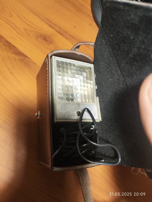 Продам вспышку фотон