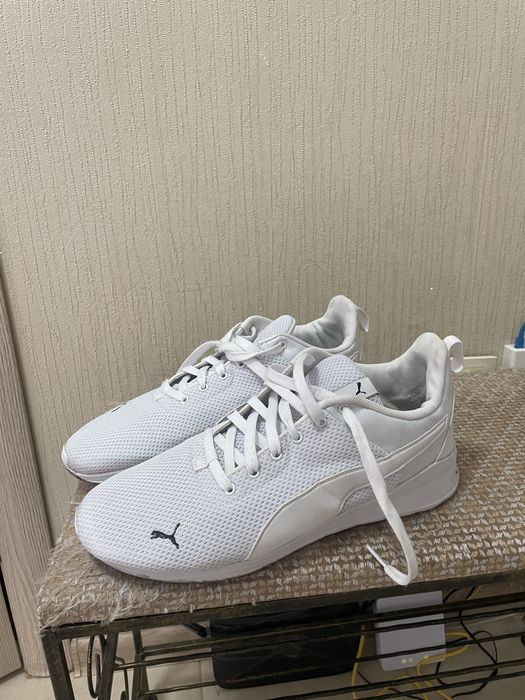 Продам мужские кроссовки Puma Anzarun