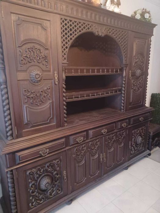 Mobilia de sala em madeira maciça