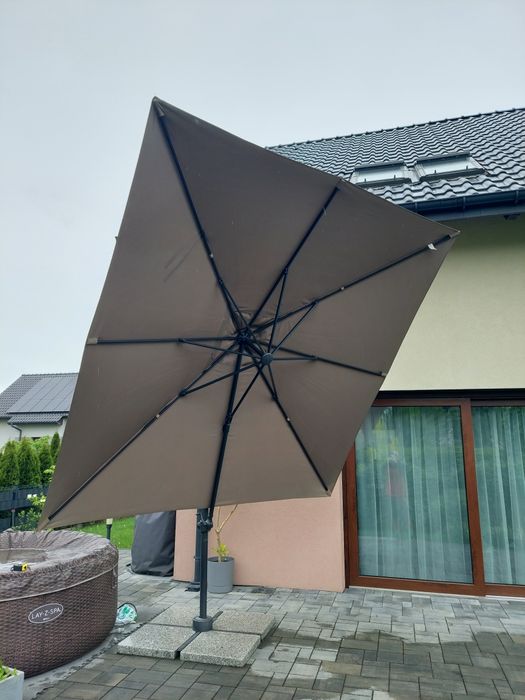 Parasol ogrodowy 3x3 m brązowy pokrowiec płyty granitowe komplet