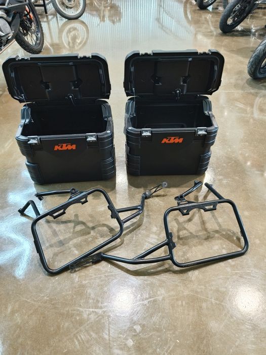 Conjunto malas laterais KTM como novas