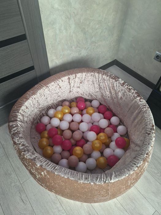 Сухий басейн продається