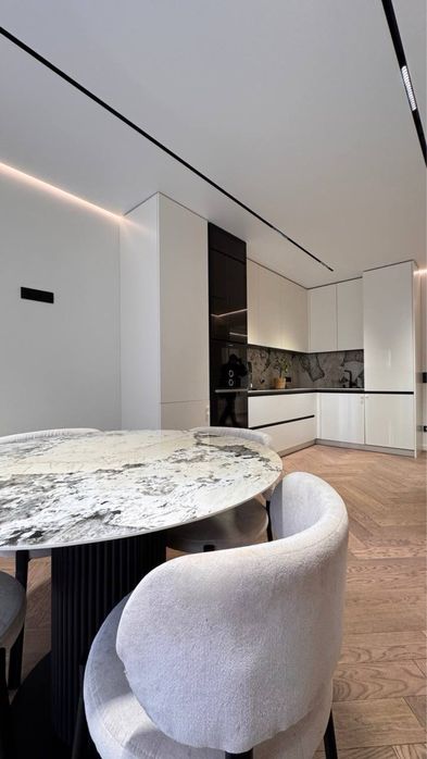 Продаж двокімнатної квартири ЖК Радіщева біля парку Боздош | Гардероб|