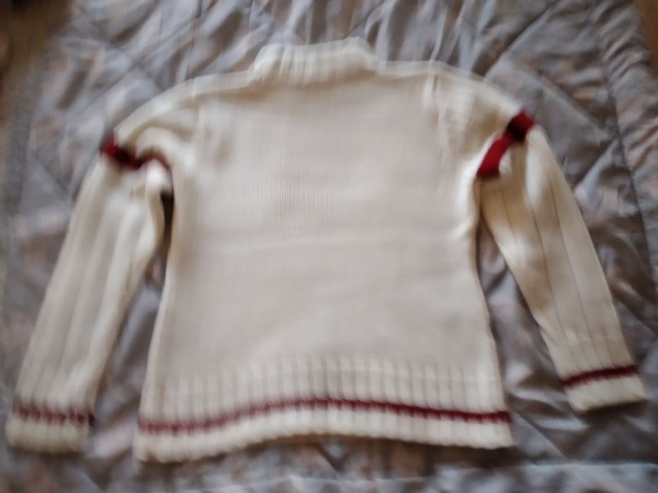 Camisola malha desportiva, marca Misis