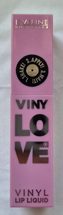 Pomadka Eveline Vinylove