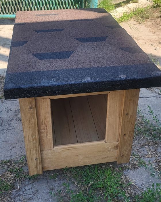 Будка, домік для собаки з дуба