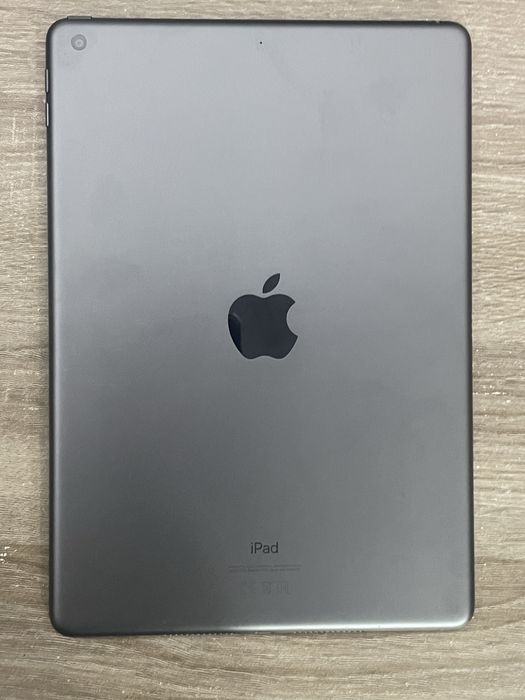 Ipad 8 128GB (ja vem com capa)