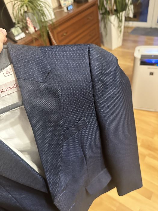 Garnitur komunijny(garnitur,koszula,pantofle,mucha,poszetka,pasek)