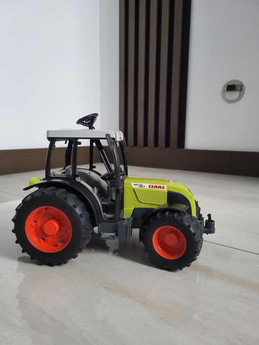Bruder traktor Claas