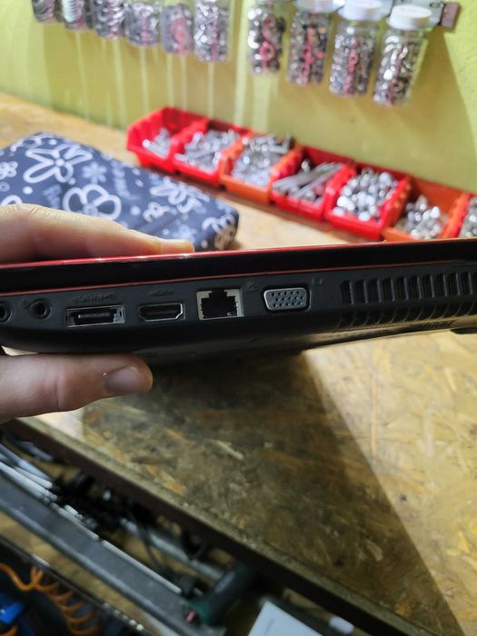 Sprzedam laptop toshiba