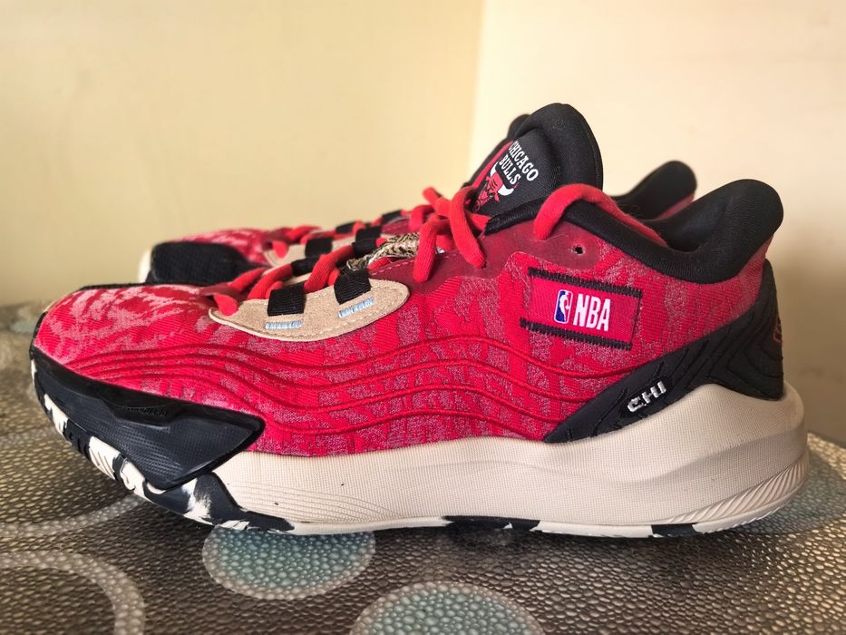 Sprzedam buty do koszykówki NBA Chicago – Decathlon