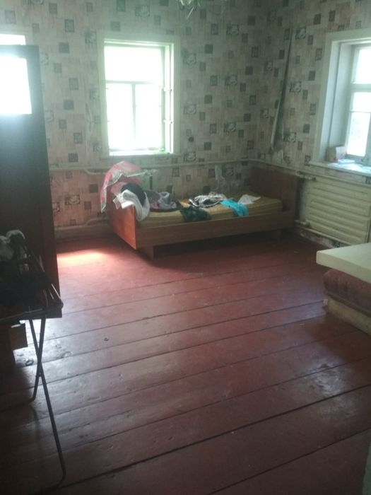 Будинок на полтавщині в тихому місці.