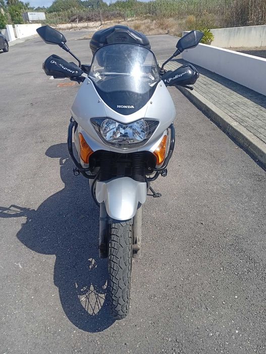 Honda Transalp 650 em muito bom estado