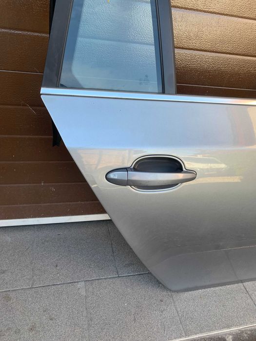 Bmw 5 e61 kombi drzwi prawy tył prawe SPACEGRAU A52/7