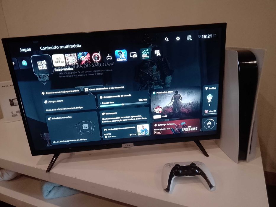PlayStation com gran turismo 7 e gta5 + comando 460€