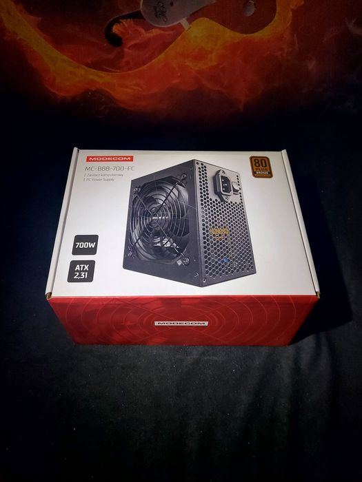 Zasilacz komputerowy Modecom B88 FC 700W Plus Bronze