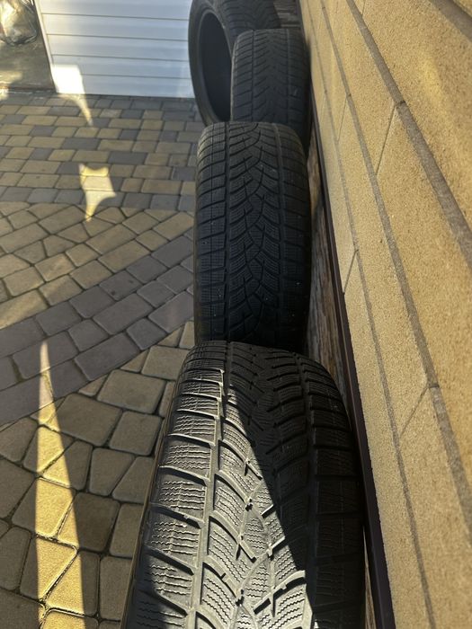 Зимние шины Goodyear UltraGrip Performance + SUV 235/55 R18 104H XL