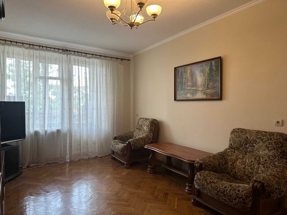 Продаж 2 кімнатної квартири покращеного планування в центрі міста