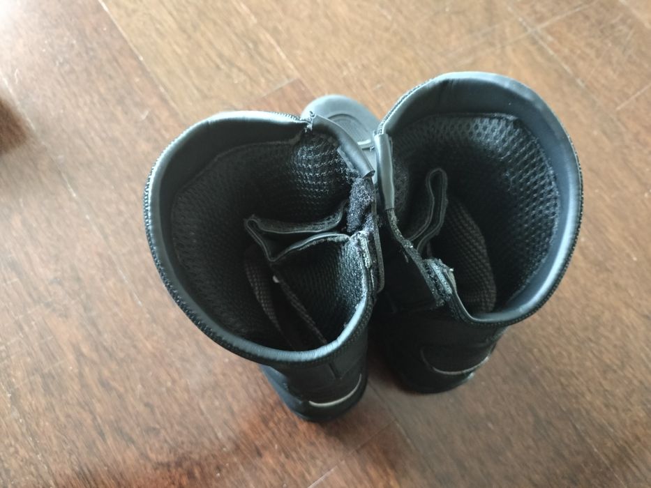 Botas motar de inverno e botas de verão homem e senhora vendo