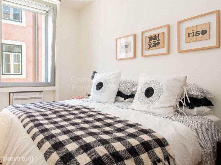 Apartamento T3 para arrendamento sem móveis na Misericórdia