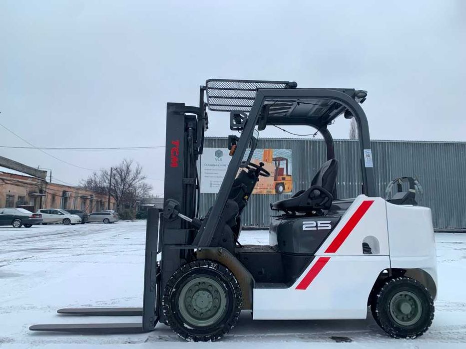 Вилочний автонавантажувач TCM (Nissan), напрацювання 5045 мотогодин.