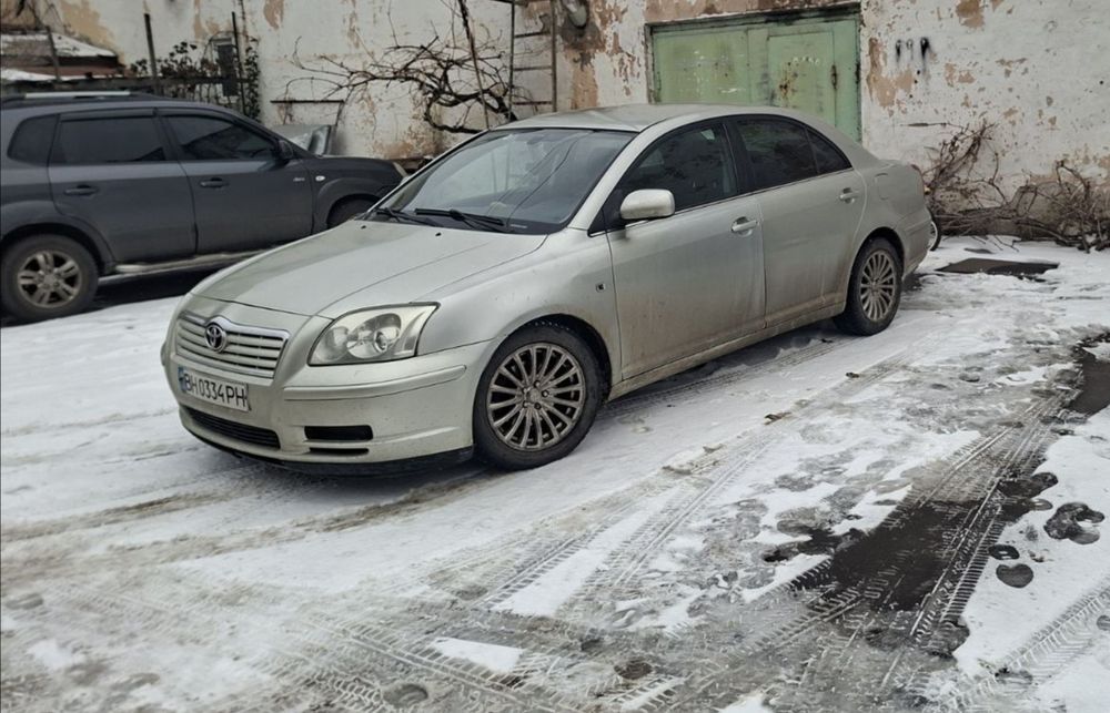 Тойота авенсис продам