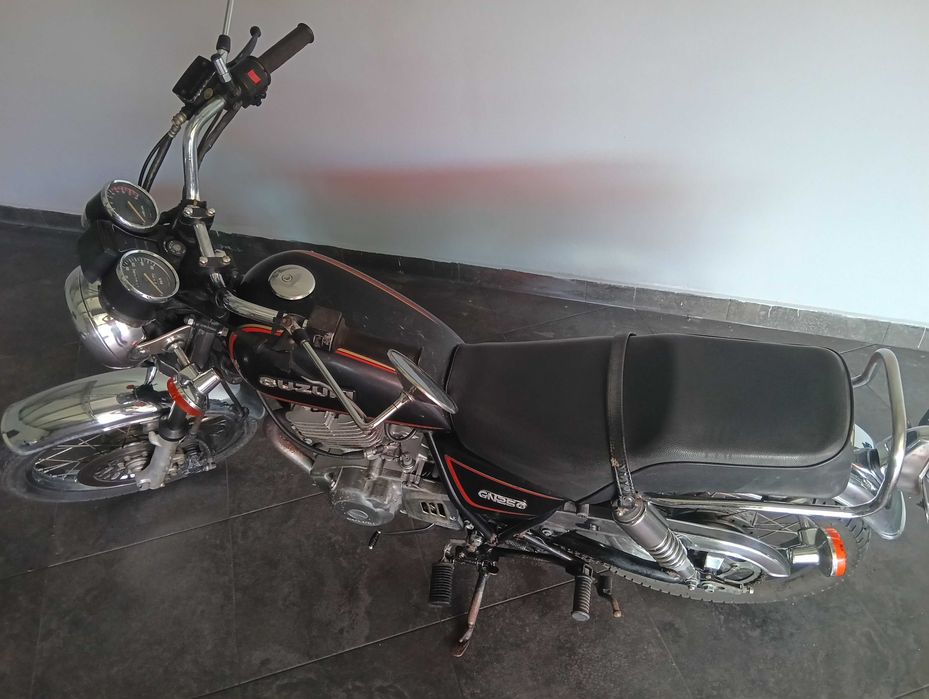 Suzuki gn 250,ano 1993..€1375